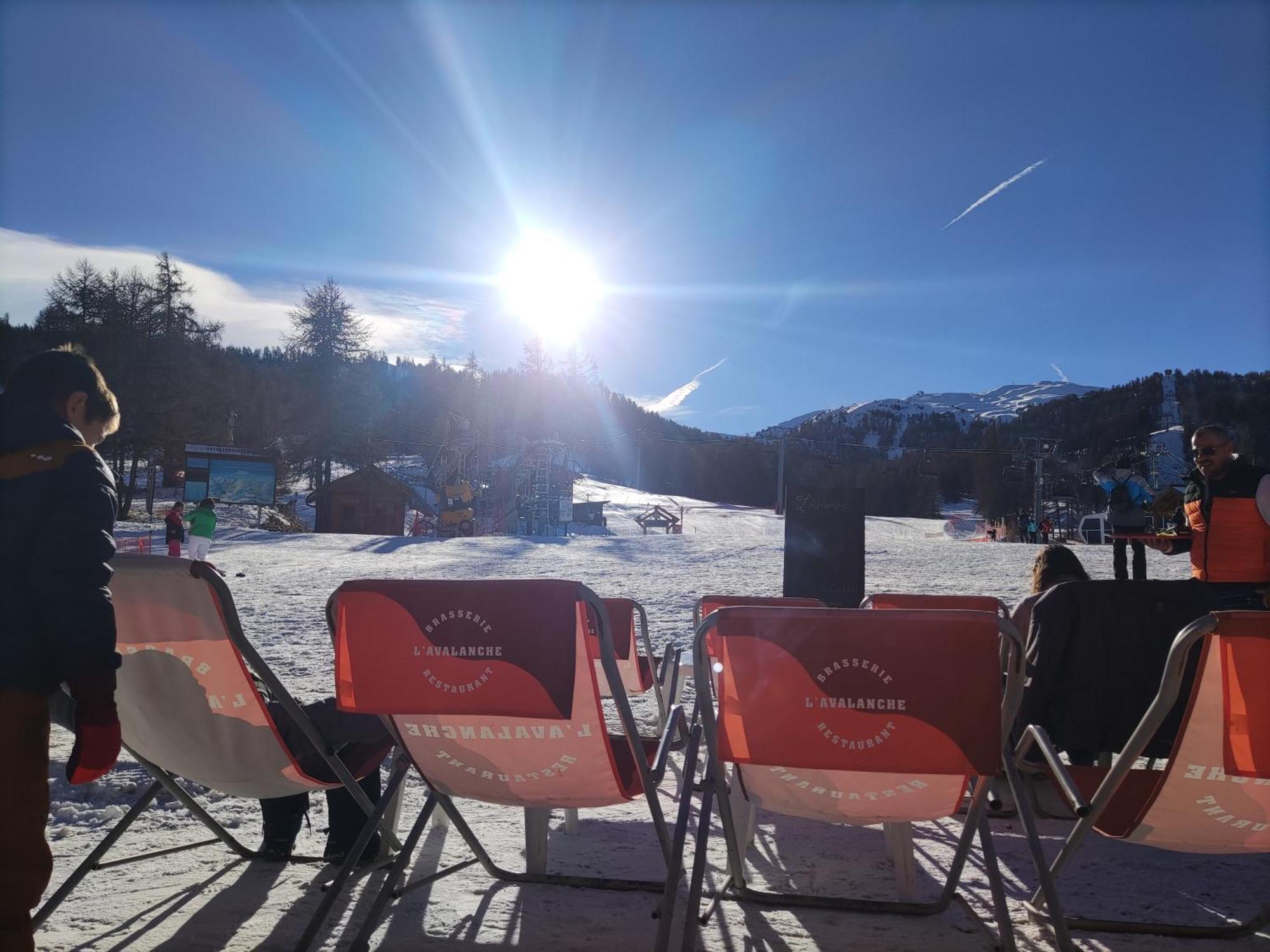 Risoul Altair Jolie T2 Confortable Skis Aux Pieds Exteriér fotografie